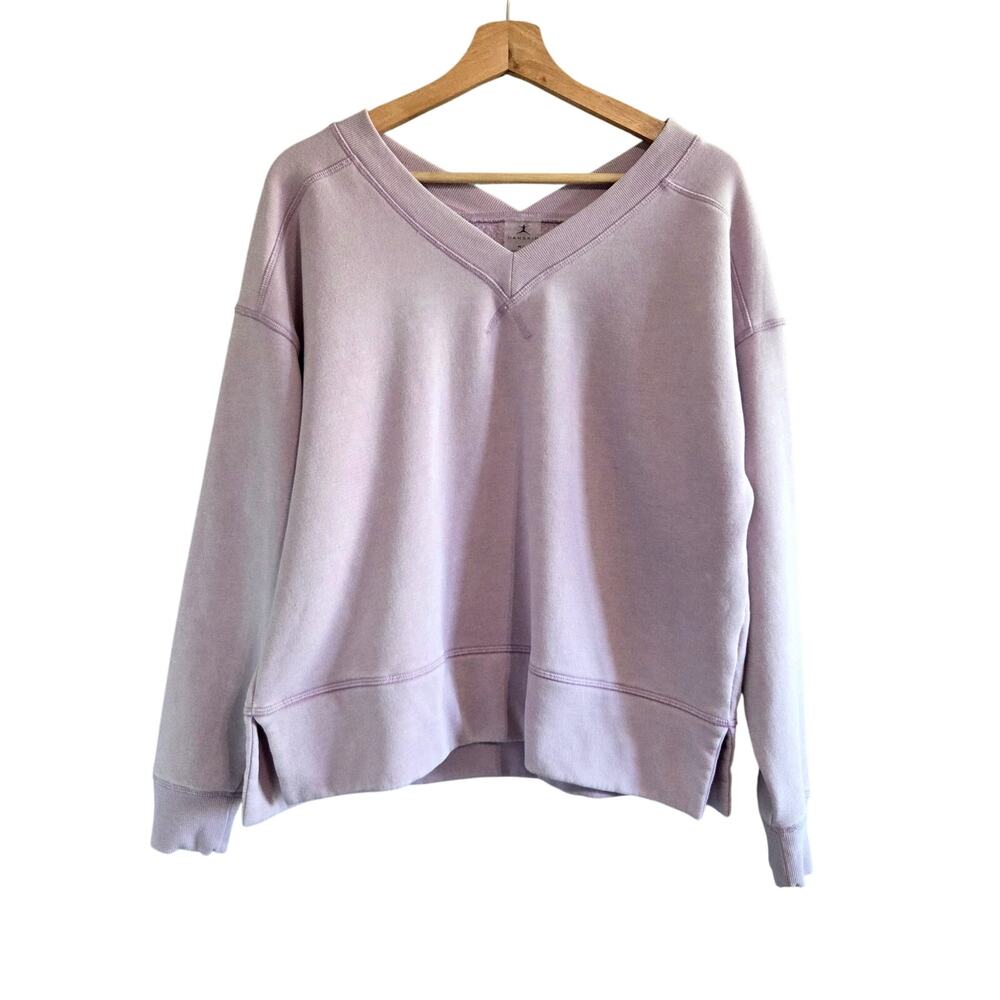 Danskin Active V-Neck Pullover Sweater in Lilac Purple Size Medium Loose Fit